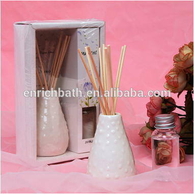 Aroma reed diffuser with rattan sticks